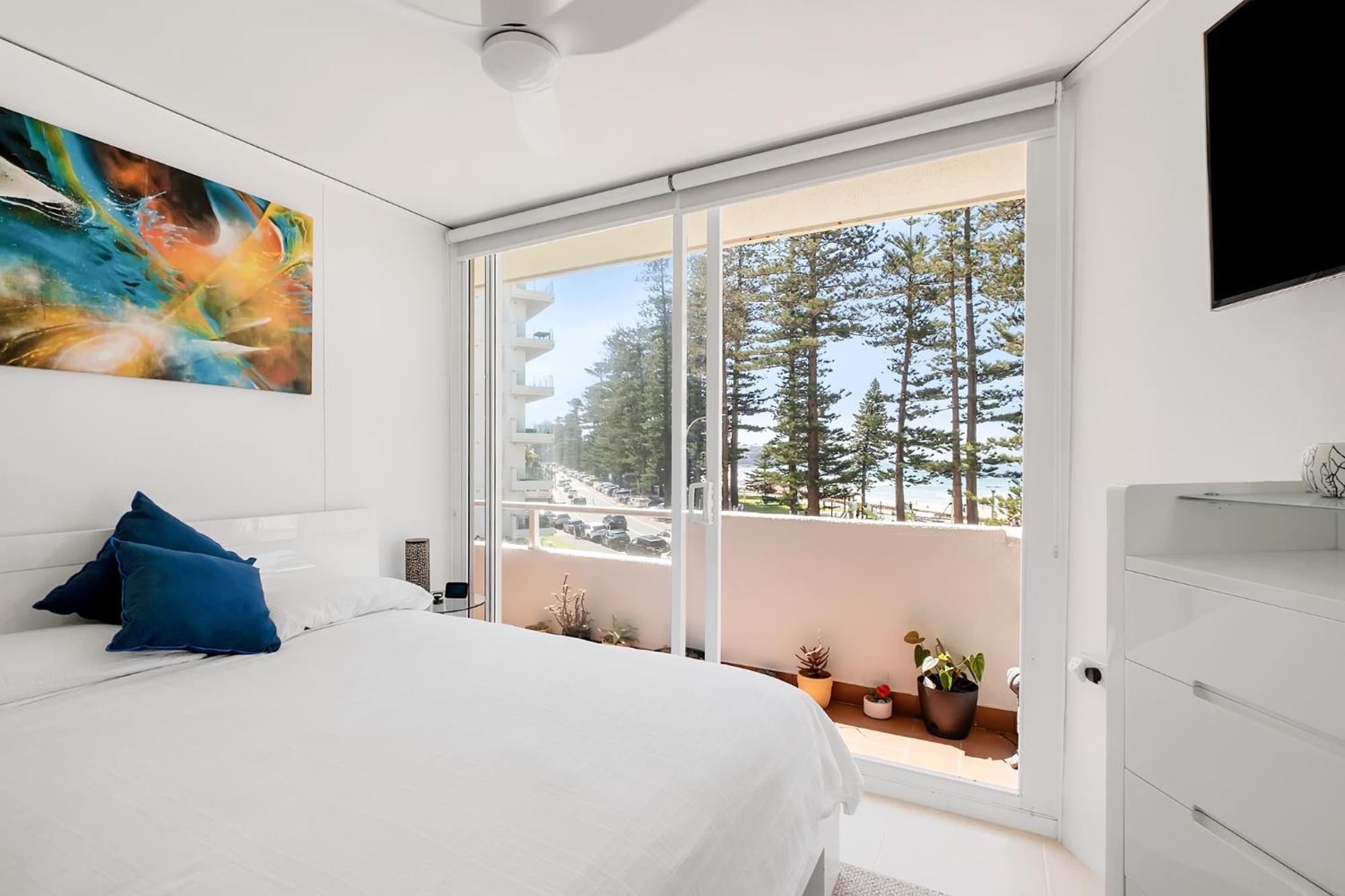 Unbeatable Beachfront Views 3 Mins Walk To Corso