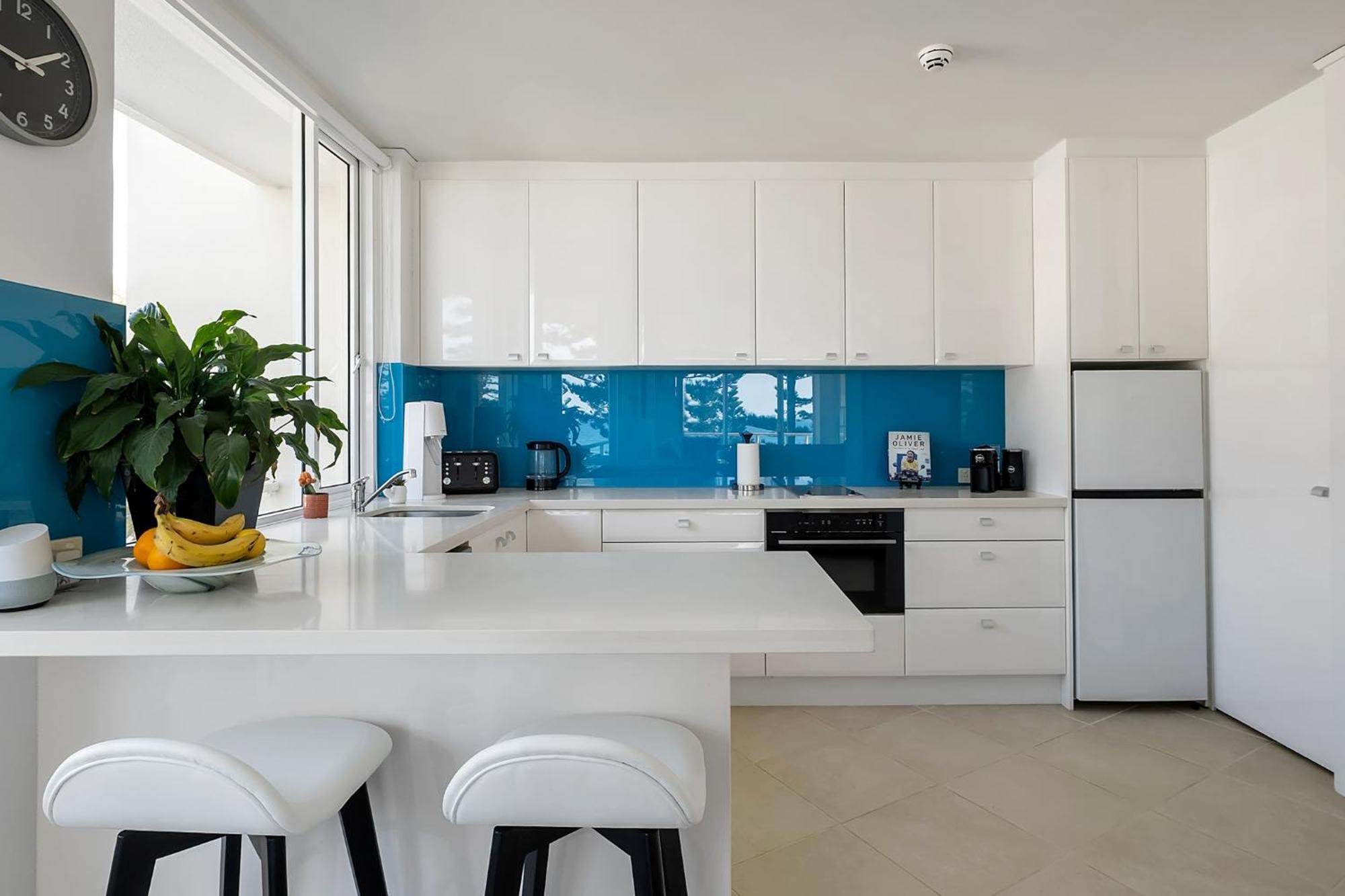 Apartment Unbeatable Beachfront Views 3 Mins Walk To Corso